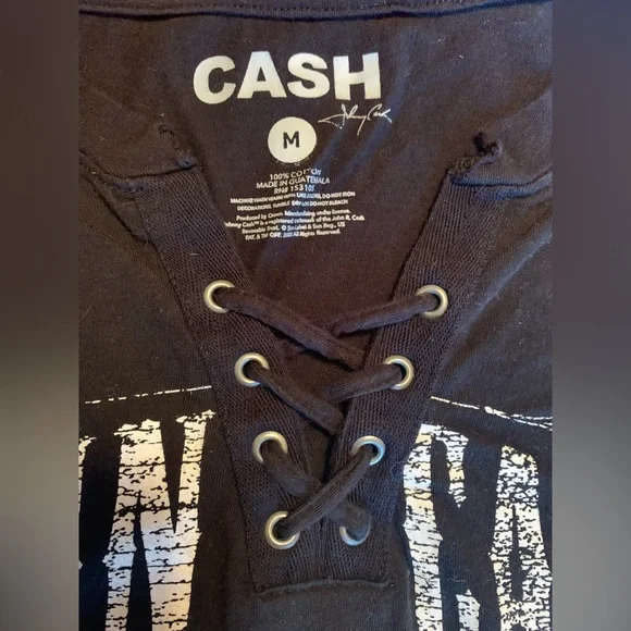 Johnny Cash "Man in Black" Outlaw Music Woman’s graphic T-shirt Size Medium - Picture 2 of 9